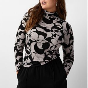 NWT Simons Printed Soft Jersey Turtleneck